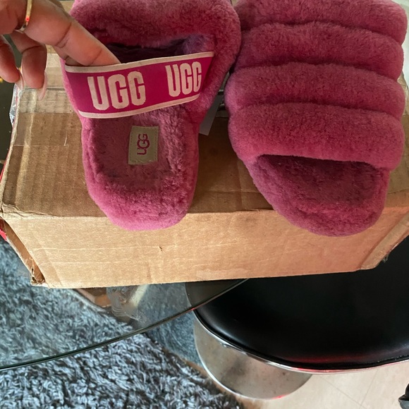 Ugh slides size 9 lounge in this slides - Picture 7 of 8